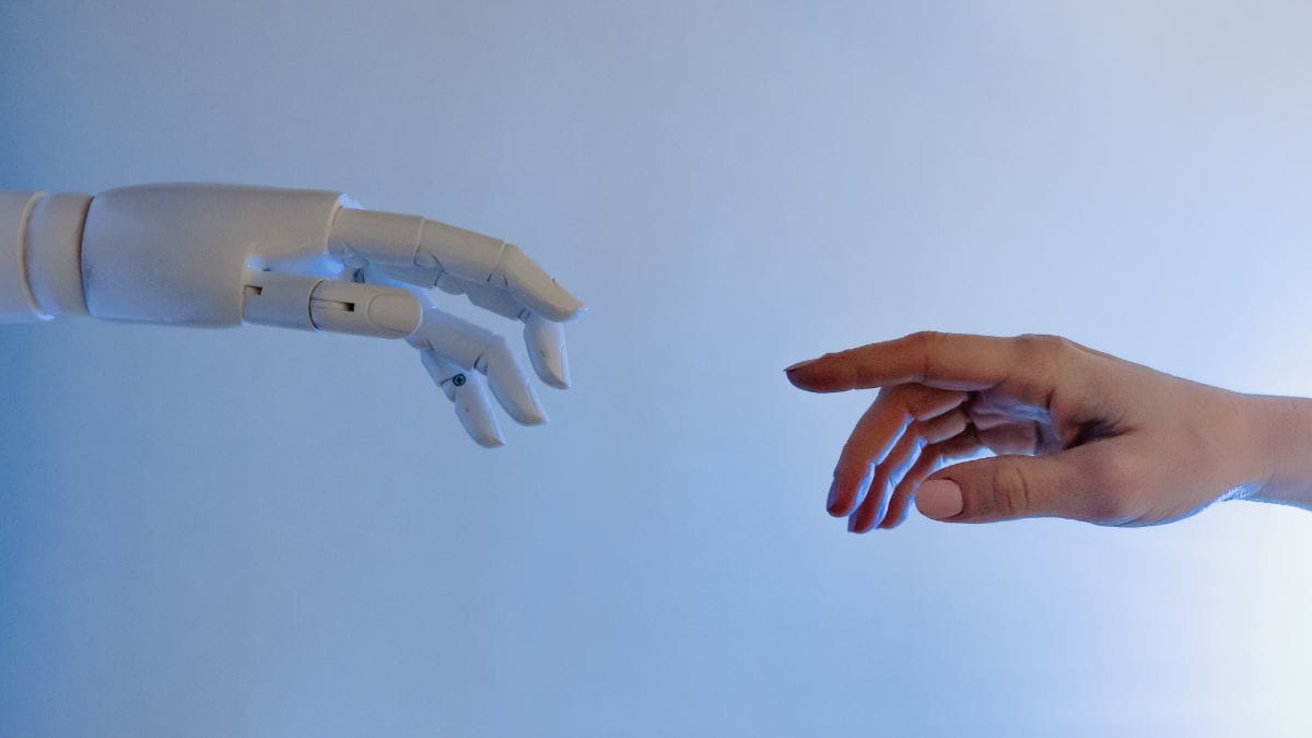 Exoskeleton technology with adaptive AI control